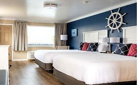 Capt Thomson'S Resort